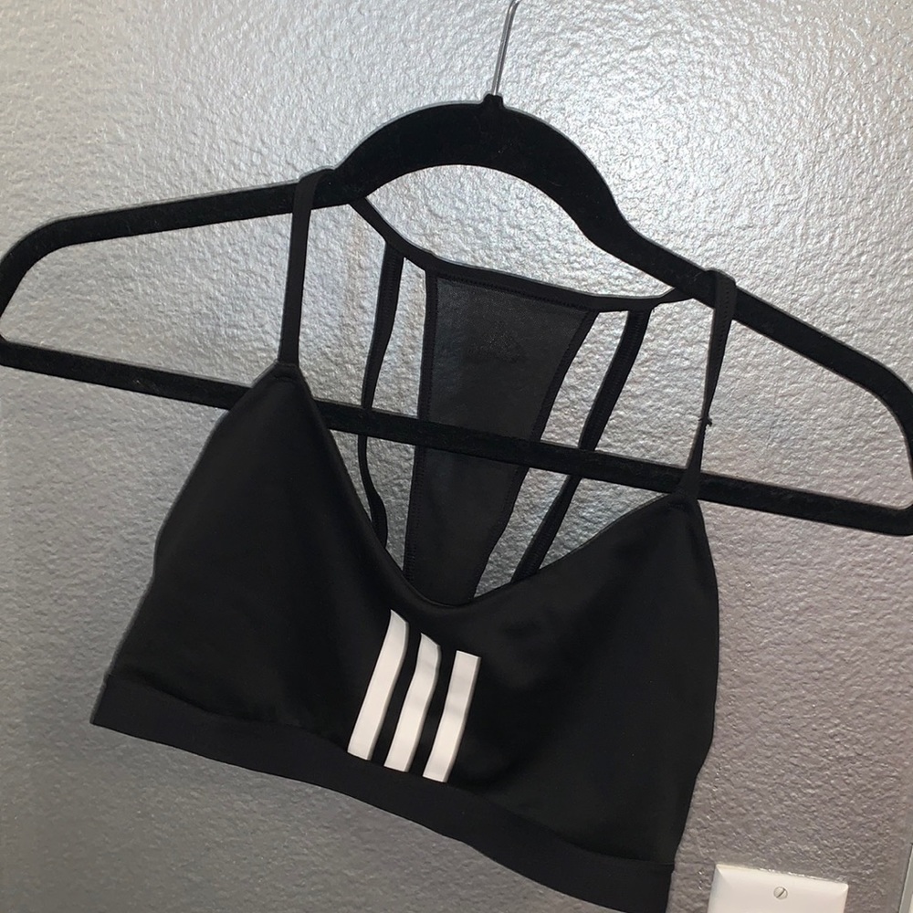 Sports bra